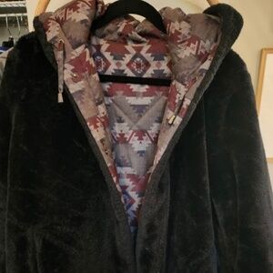 Faux Fur Reversible Pendleton Coat NWOT Size Large